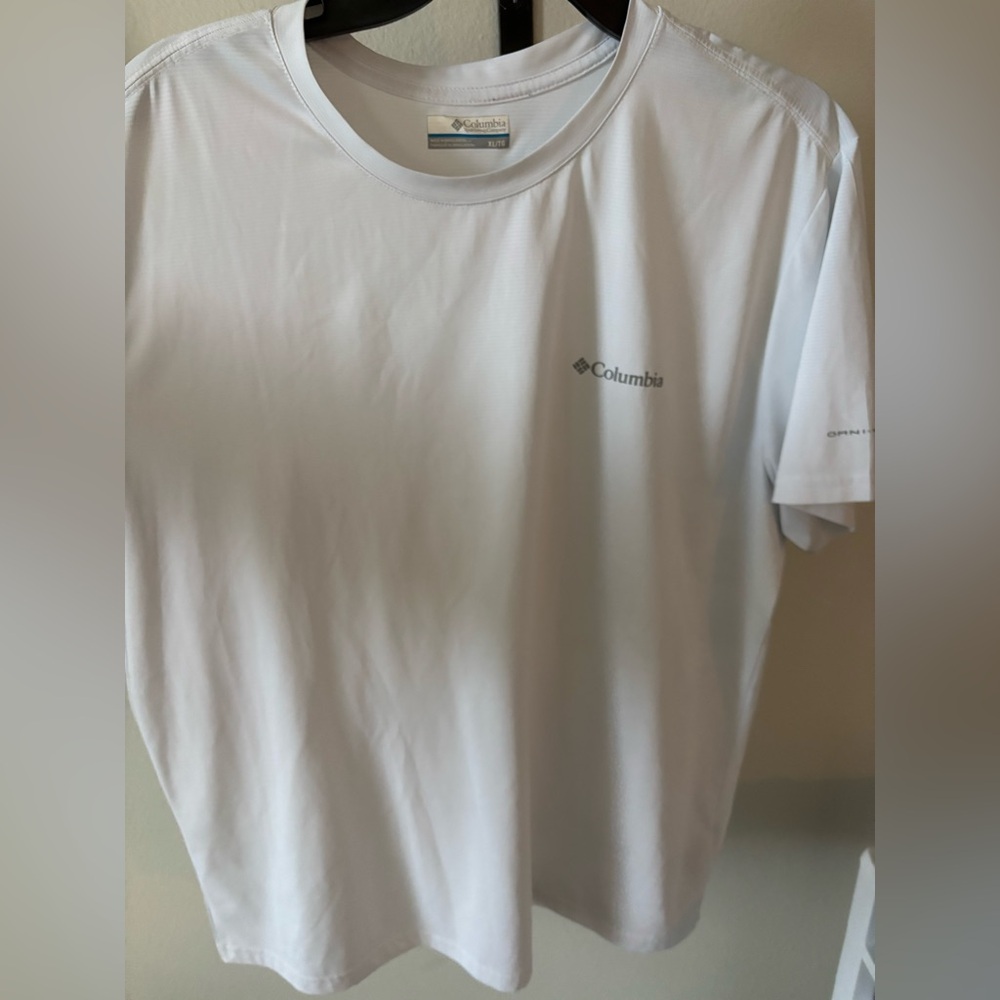 Columbia Men's Short Sleeve White Tee